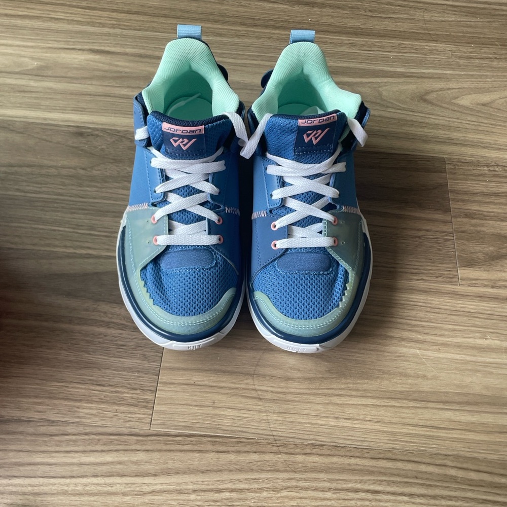 Jordan Kids Blue and Mint Sneakers
